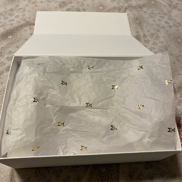 Amina Muaddi - Picture 4 of 8